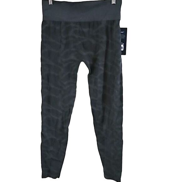 Marika Women’s High Waist Wave Leggings - Size Large, Charcoal Camo Print - Picture 5 of 9
